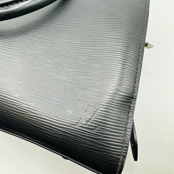 LOUIS VUITTON Black Epi Leather Pont Neuf Handbag - Picture 5 of 16